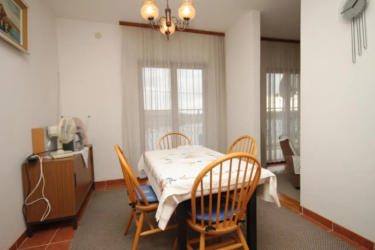 Apartments With A Parking Space Pula - 7681 Hırvatistan